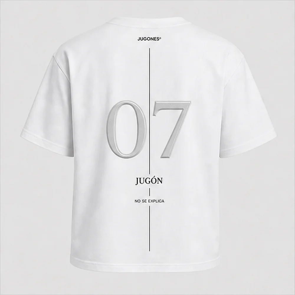 Camiseta No se Explica, corte jugón, vista trasera